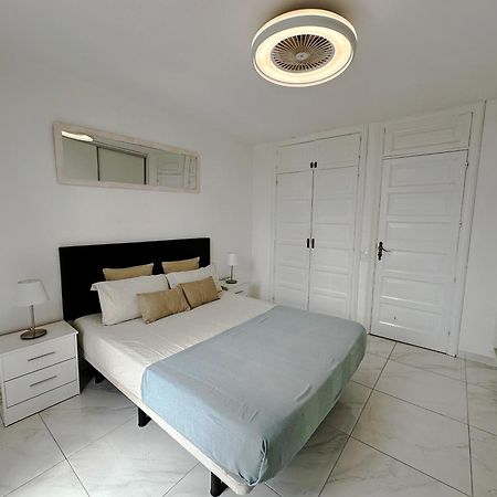 Classbnb - 3 Apartments 50M From The Las Americas Promenade Арона Екстериор снимка