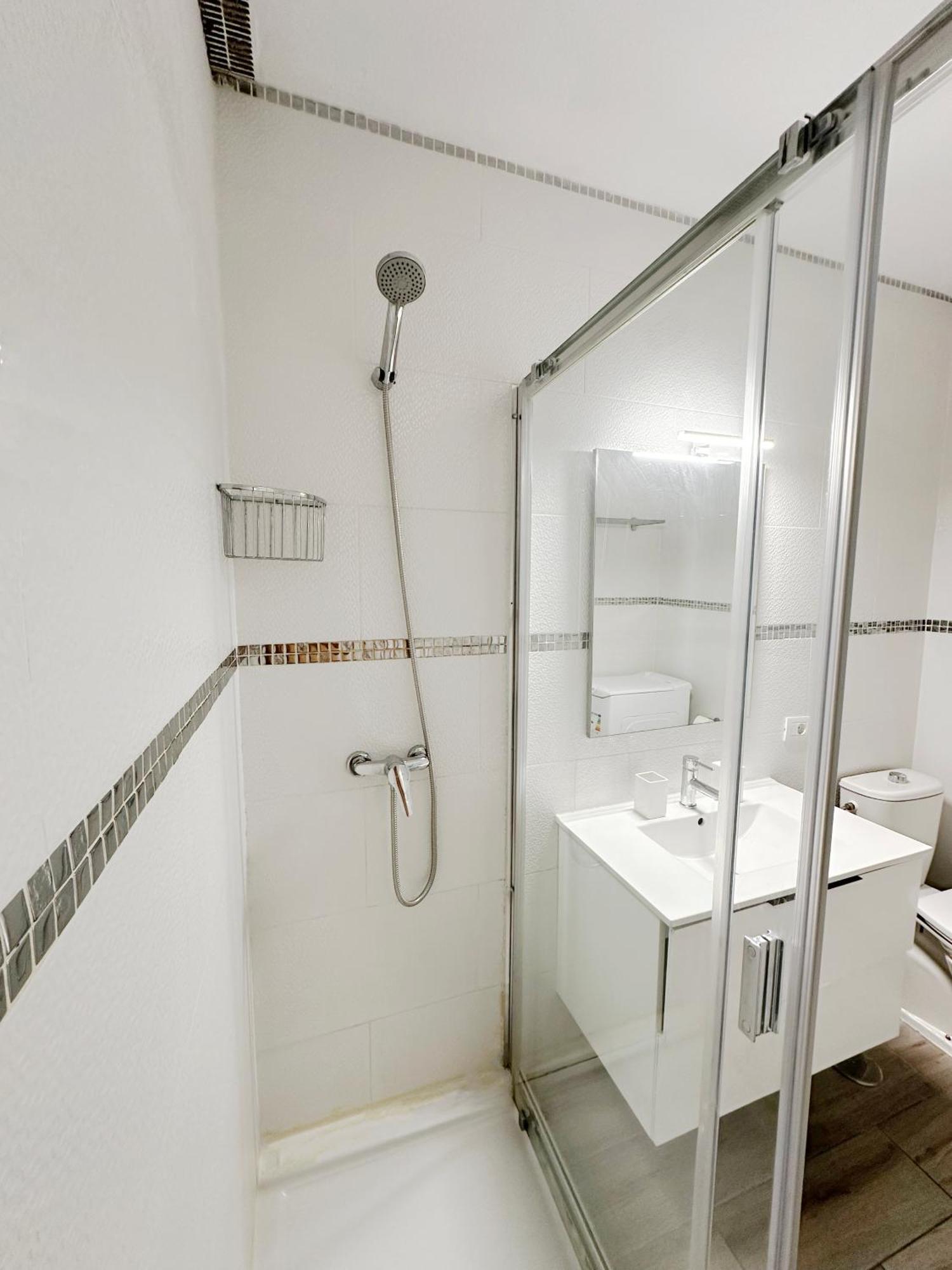 Classbnb - 3 Apartments 50M From The Las Americas Promenade Арона Екстериор снимка