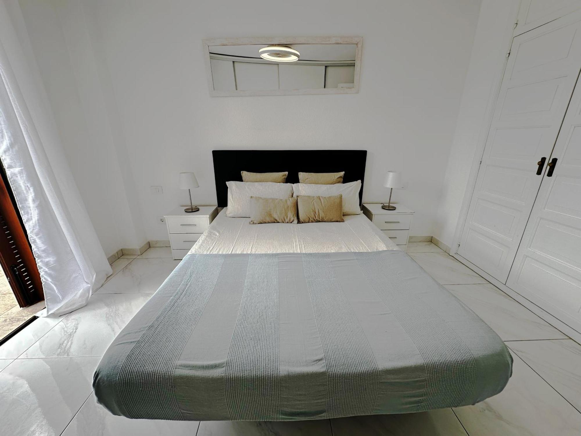 Classbnb - 3 Apartments 50M From The Las Americas Promenade Арона Екстериор снимка