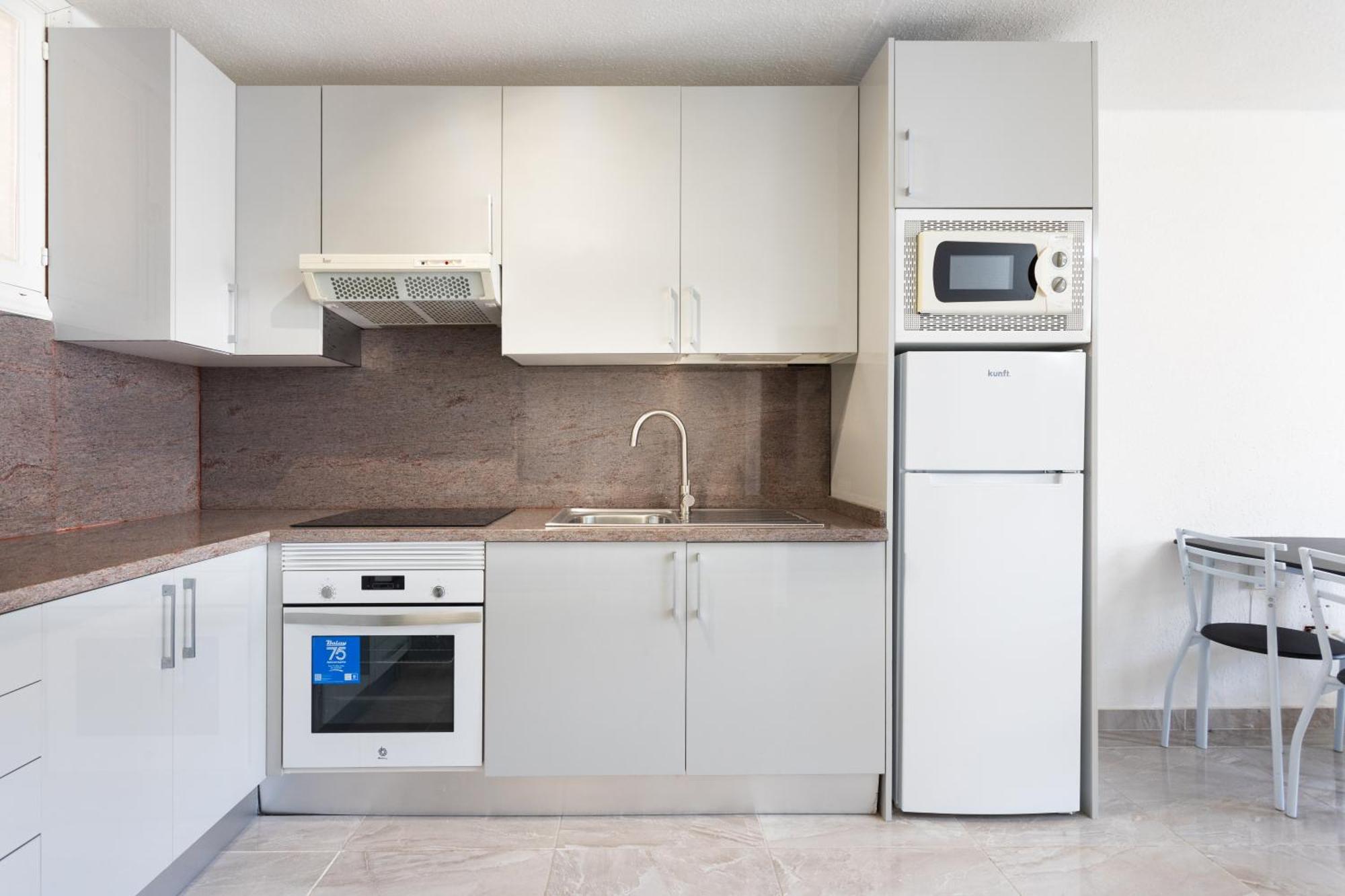 Classbnb - 3 Apartments 50M From The Las Americas Promenade Арона Екстериор снимка