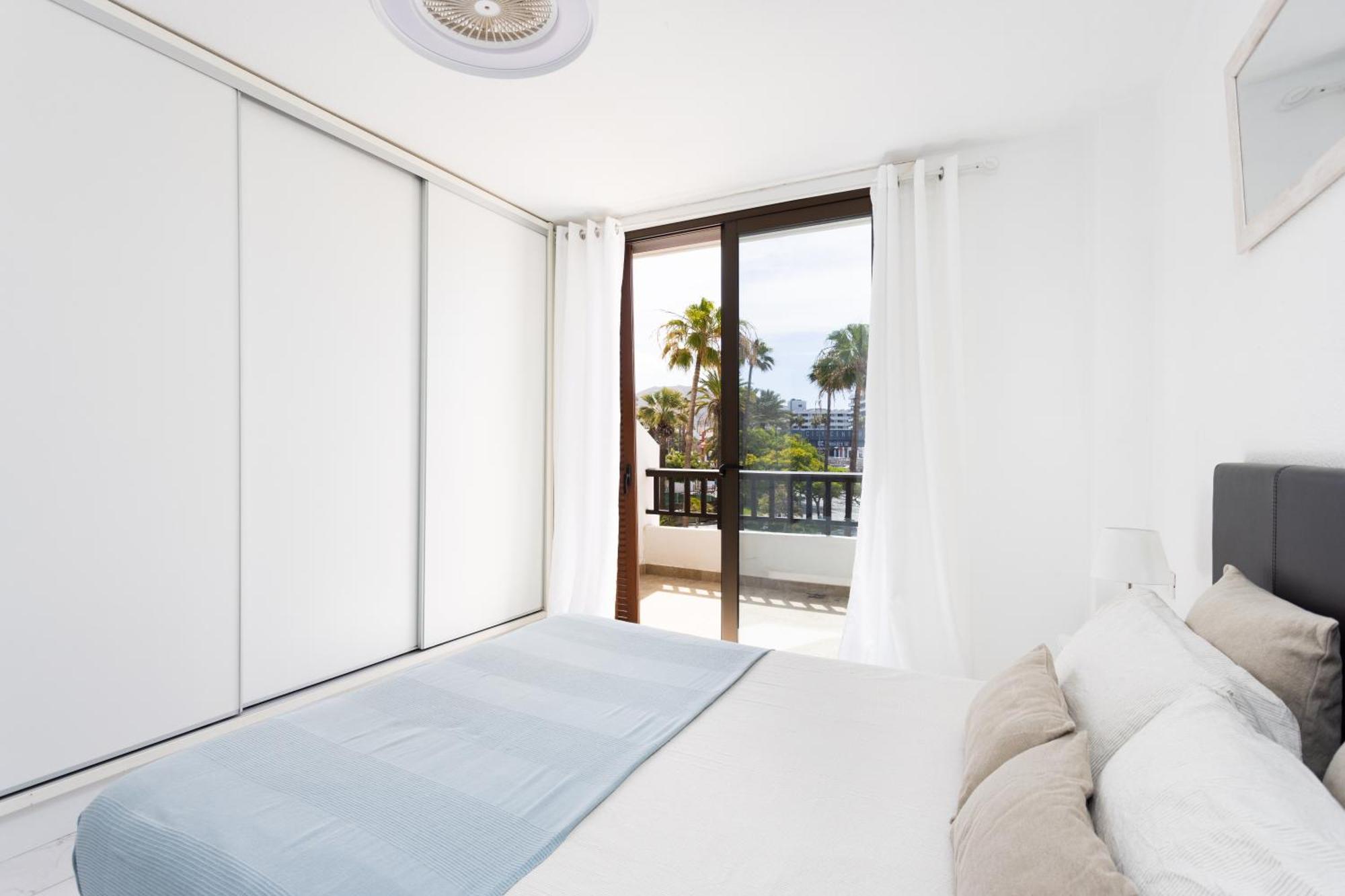 Classbnb - 3 Apartments 50M From The Las Americas Promenade Арона Екстериор снимка