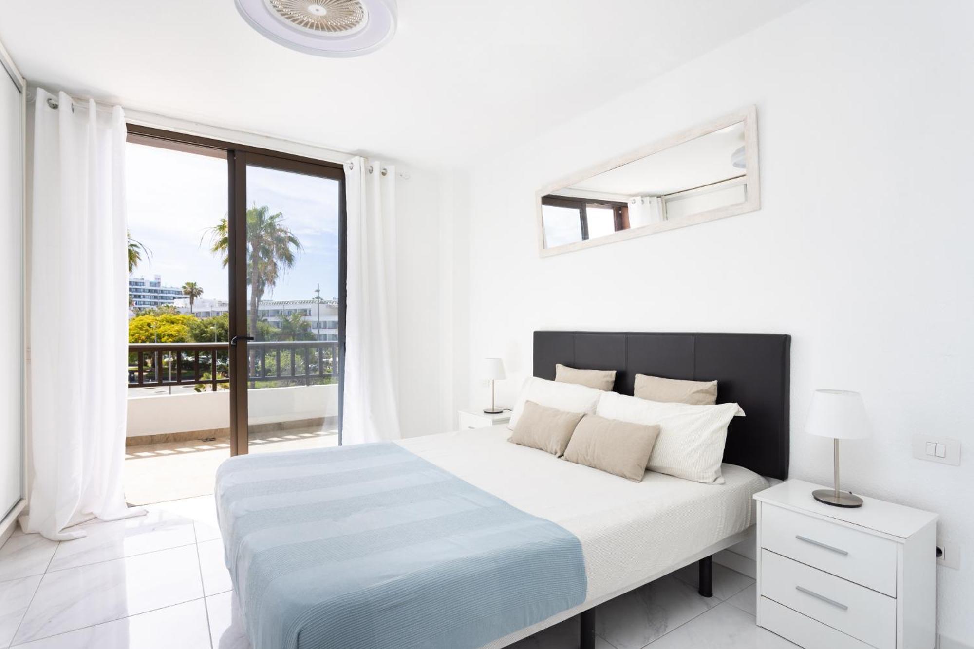 Classbnb - 3 Apartments 50M From The Las Americas Promenade Арона Екстериор снимка