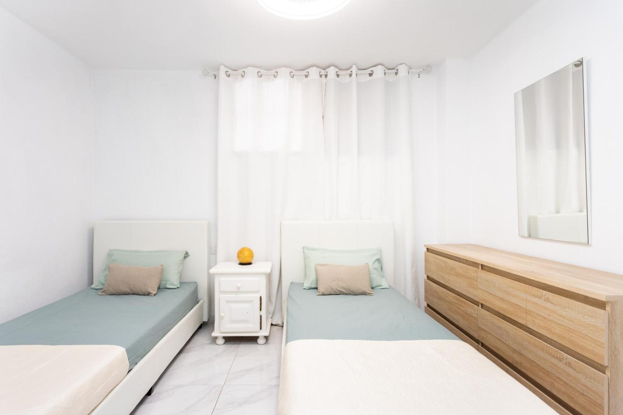 Classbnb - 3 Apartments 50M From The Las Americas Promenade Арона Екстериор снимка